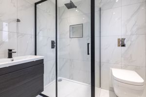 Ensuite- click for photo gallery